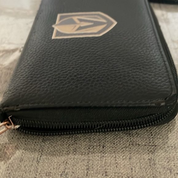 Las Vegas Golden Knights Clutch Wallet - Picture 6 of 6